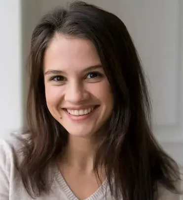 Sarah L. photo